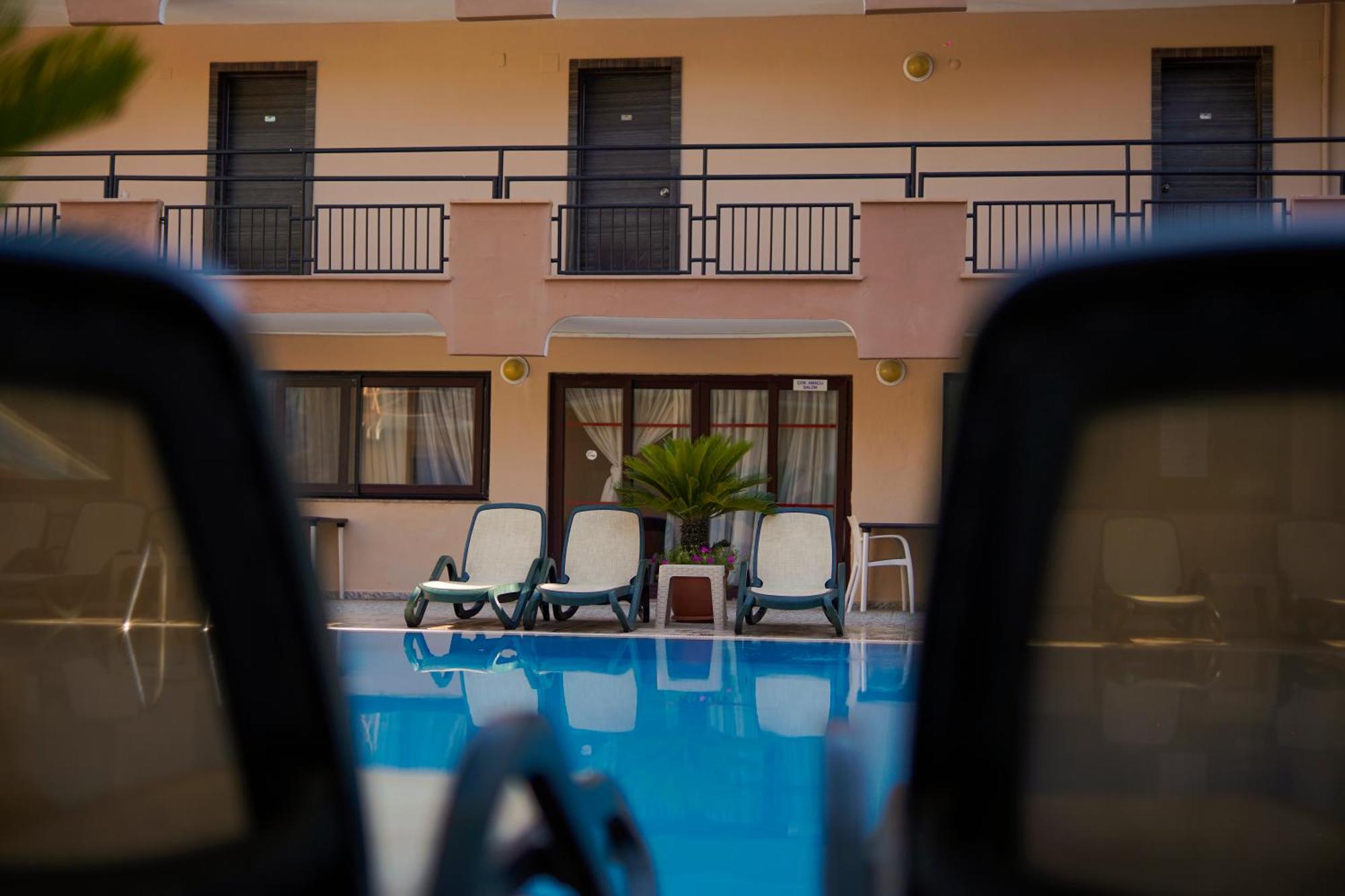 Aleria Belport Beach Hotel 벨디비 외부 사진